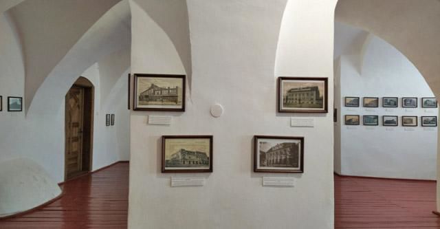 Múlt századi képeslapok a munkácsi várban