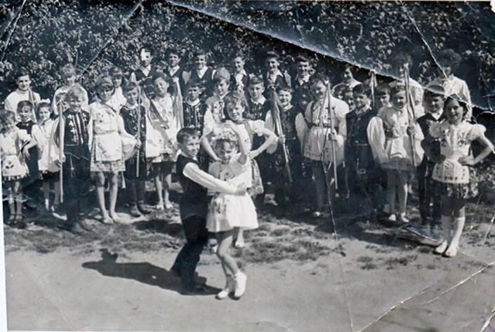 Népi kultúra a végeken: Kalocsai gyereklakodalmas, anno 1965