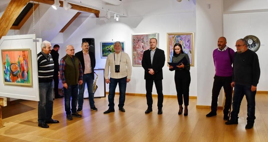 Művészek közös tárlata nyílt a Munkácsy Mihály Magyar Ház kiállítótermében