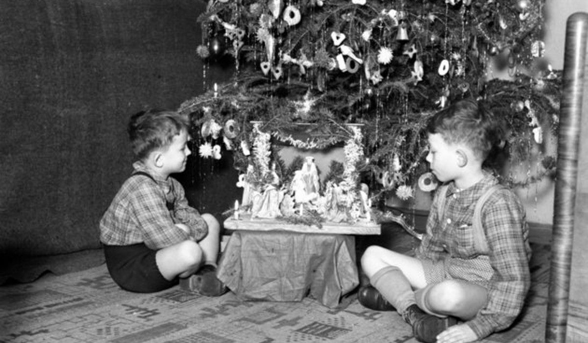 Karácsonyi morzsával és szalmával a szebb esztendőért: őseink ünnepi babonái