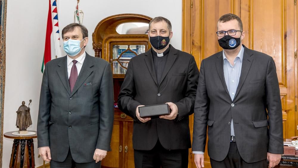„Az egyháznak jelen kell lennie a társadalomban, képviselve ott az evangélium üzenetét” – Szabolcs-Szatmár-Bereg Megyei Civil Díjjal ismerték el Marosi István eddigi munkásságát