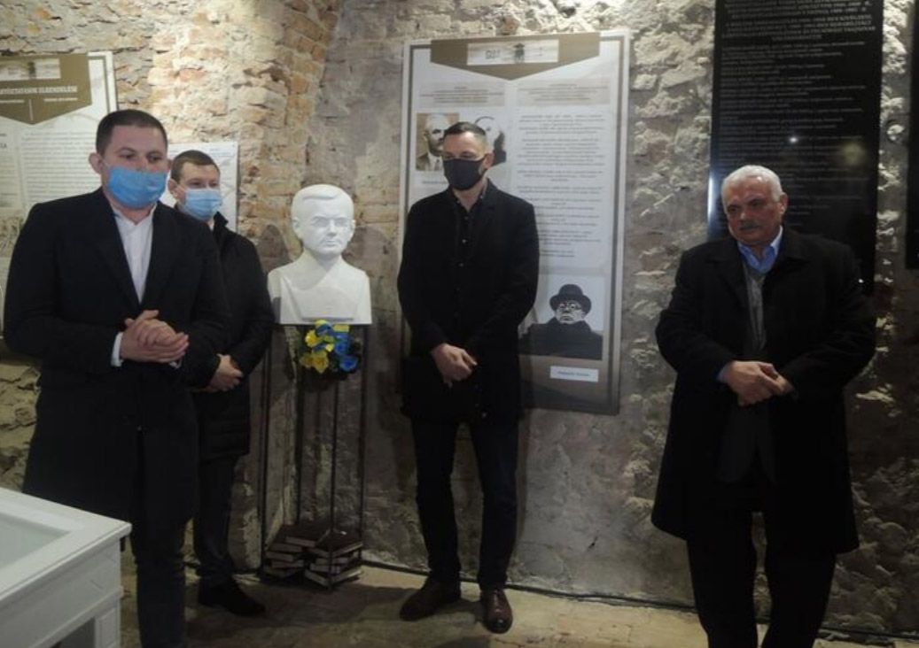 Állandó kiállítással emlékeztek a kommunizmus áldozataira Munkácson