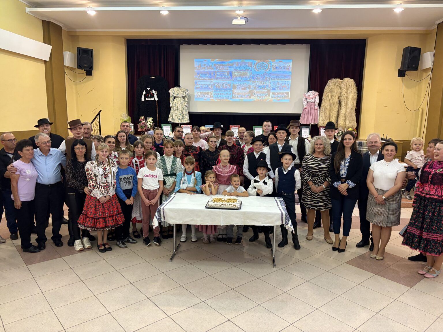 Kokas Erzsébet: „…az éneklés „megszólítja” a gyermekeket”