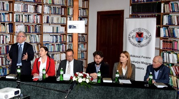 Dr. Váradi Natália forráskiadványát mutatták be a Rákóczi-főiskolán