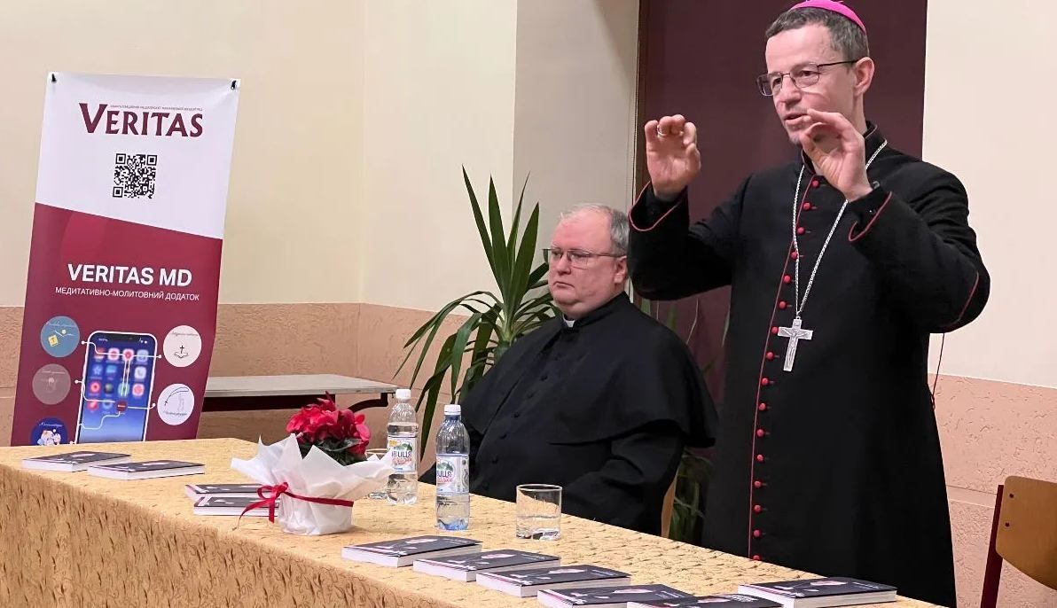 Lucsok Péter Miklós OP könyvének bemutatója Beregszászban