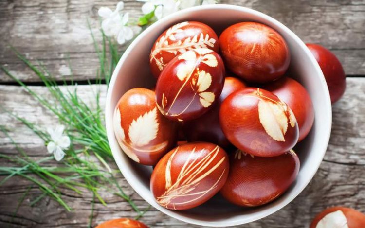Így festették a tojást nagymamáink idejében – ma is működik!