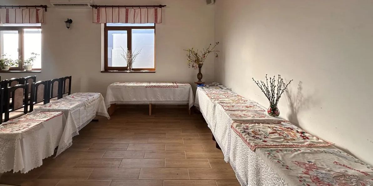 Pászkaterítőkből nyílt kiállítás Batáron