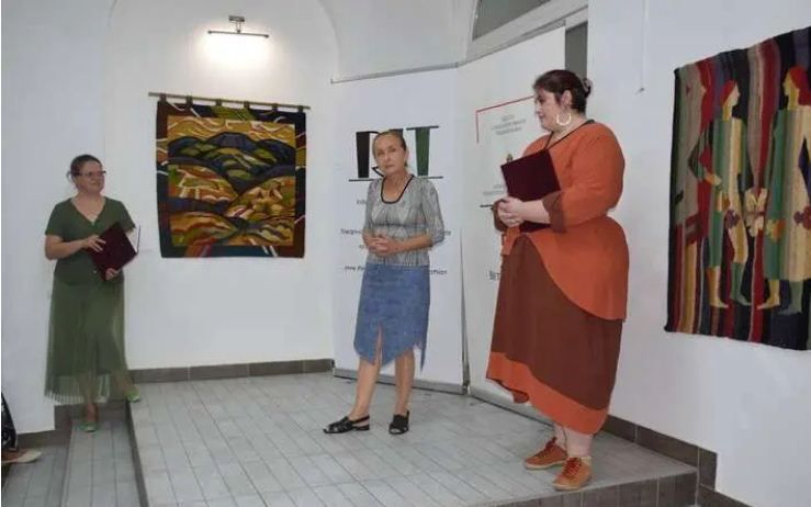 Harmónia és nyugalom – Berecz Margit művei a Na’Conxypan őszi tárlat megnyitóján
