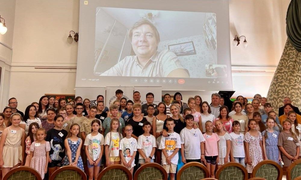 „A zongora hangja elnyomja a háborút” – Megkezdődött az első ZeneVarázslat klasszikus zenei tábor Beregszászban