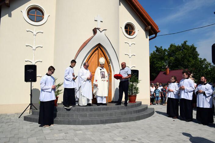 Római katolikus templomszentelés Beregardóban