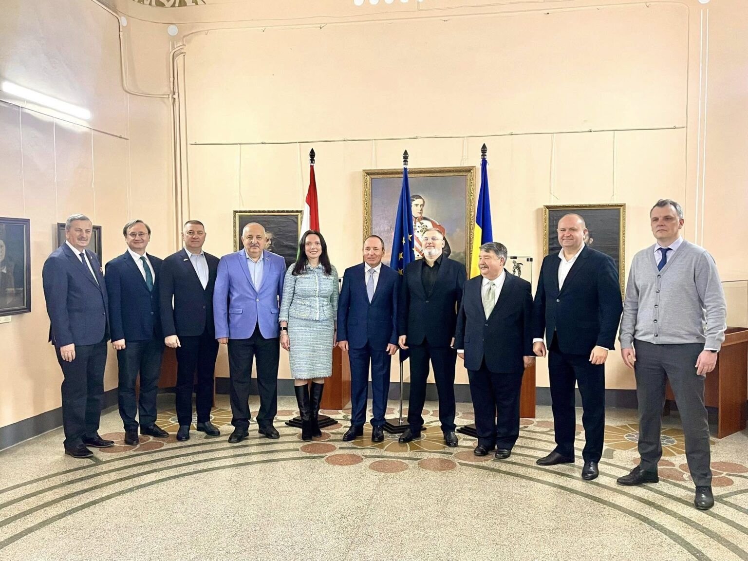 Magyar tiszteletbeli konzulátus nyílt Csernyivciben