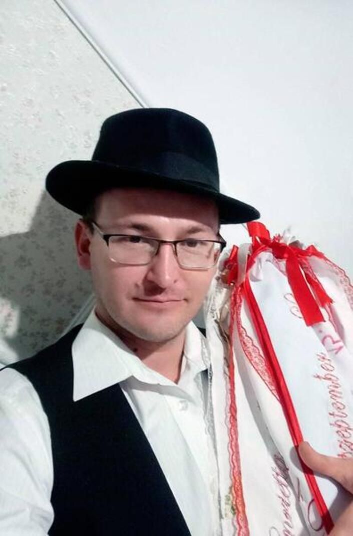 Halljunk szót, uraim! Kovács Krisztián, a pedagógusból lett vőfély