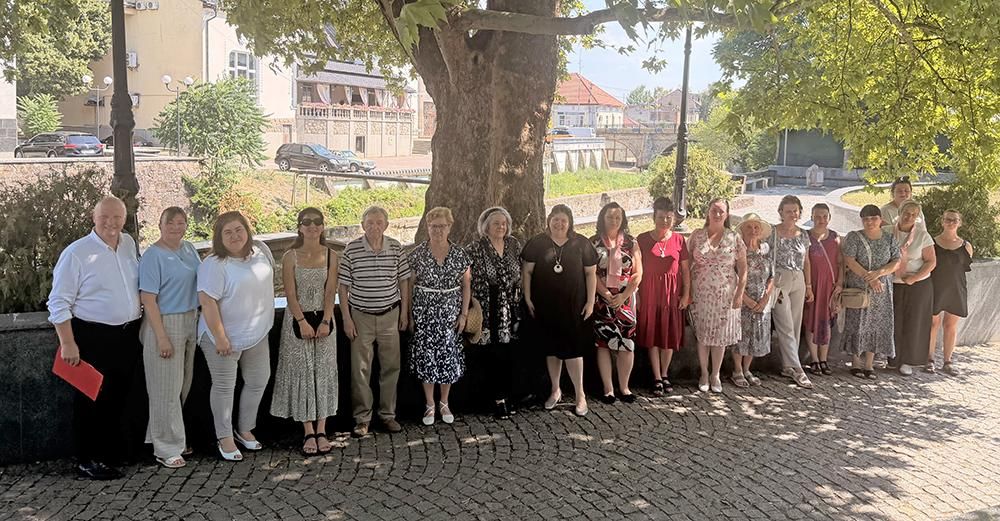 Győrffy Mária Ilona előtt tisztelgett a Kárpátaljai Rózsahölgyek Társasága