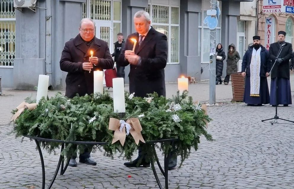 Közös gyertyagyújtás Beregszászban advent második vasárnapján