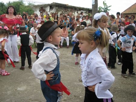 Gyermeknap Macsolán