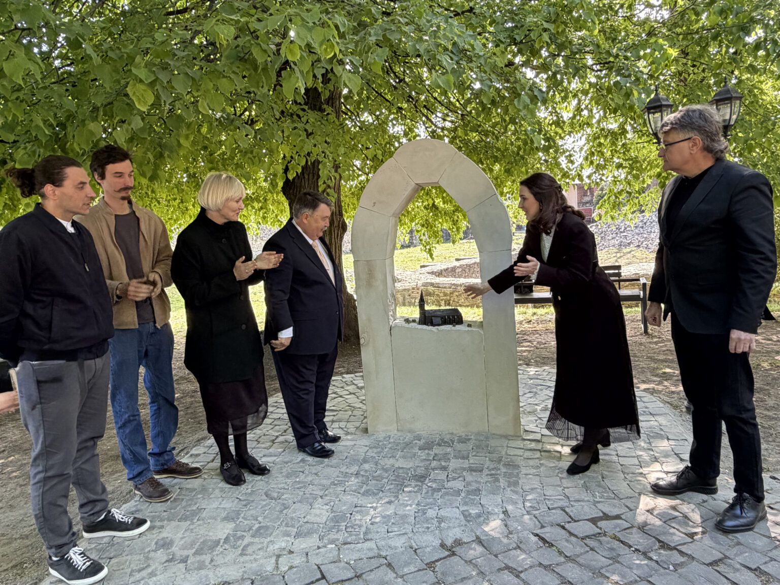 Építészeti miniszobrot avattak az ungvári unió 380. évfordulóján