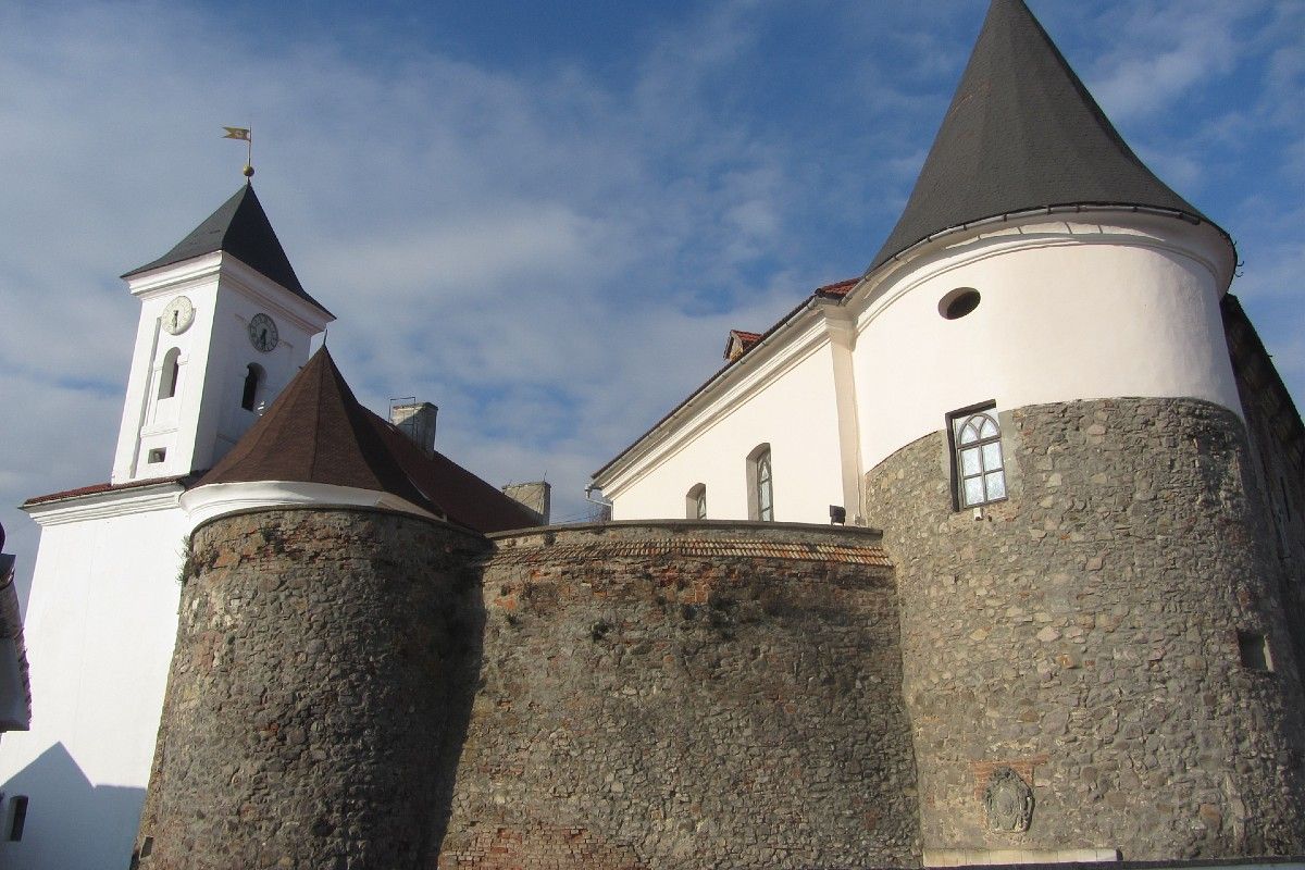 Barangolás Munkács várában és a történelemben
