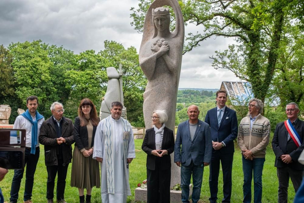 Gránitba faragott hit a breton Szentek Völgyében