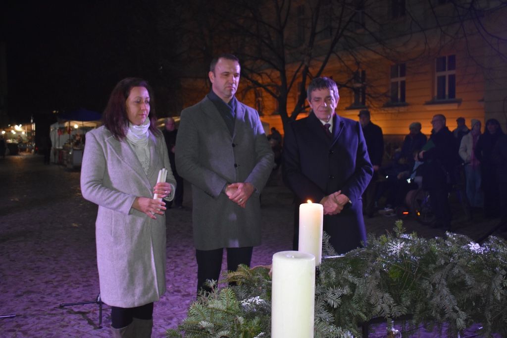 Közös advent Beregszászban – Fellobbant a hit lángja