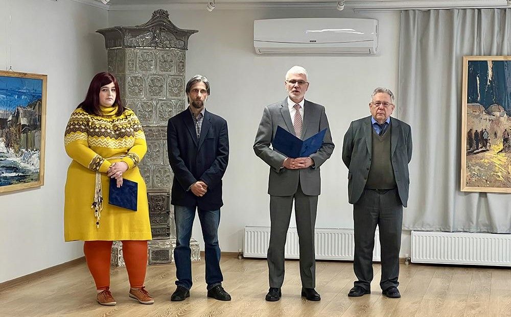 Beregszász rejtett arcai a vásznon – Gogola Zoltán kiállítása a konzulátuson