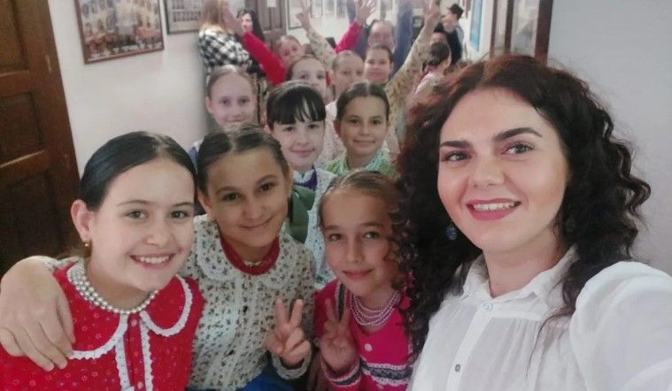 Kárpátaljáról jöttem, mesterségem címere: néptáncoktató és zenetanár