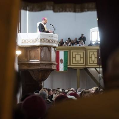 Márton Áron erdélyi püspökről szóló kiállítás nyílt Pécsen