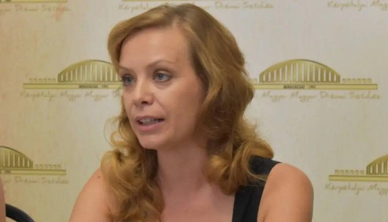 Voltunk, leszünk, maradunk… Sajtótájékoztató a beregszászi színházban