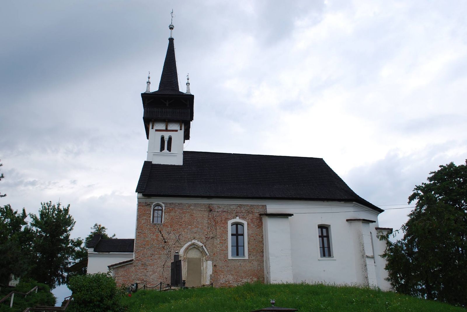 Egyedülálló leletek a palágykomoróci református templomban