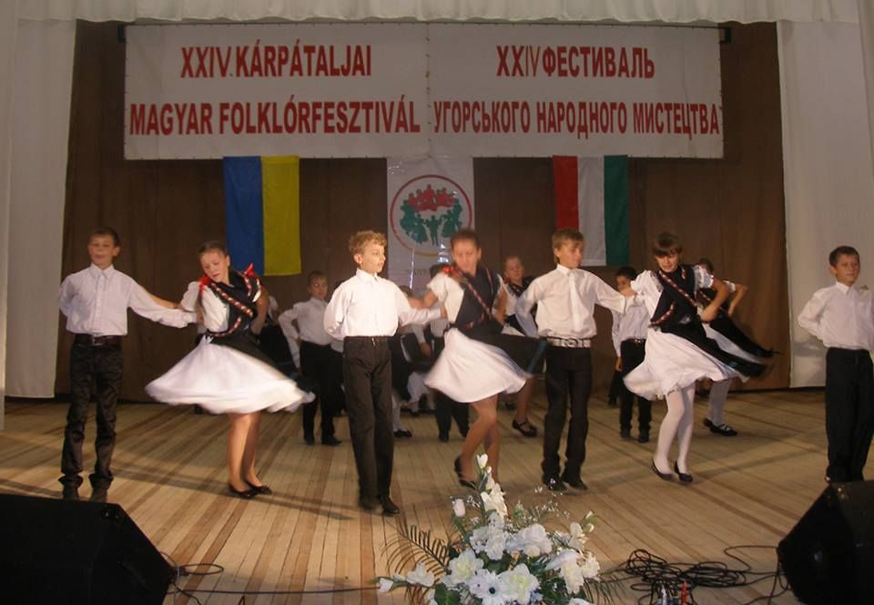 Csak tiszta forrásból – XXIV. Kárpátaljai Magyar Folklórfesztivál Dercenben
