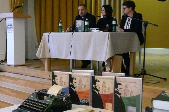 A Bendász-hagyaték újabb kötetének bemutatása Munkácson – A papi névtár másokat is kutatásra ösztönöz