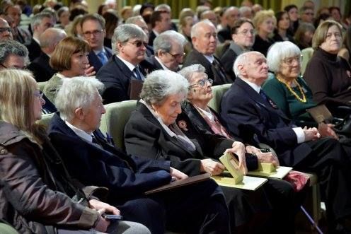 Vári Fábián Lászlót Magyarország Babérkoszorúja díjjal tüntették ki