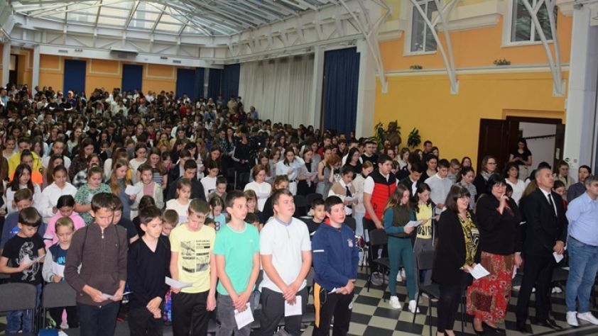 Vers tér(b)en – Költészetnapi ünnepség a Rákóczi Főiskolán