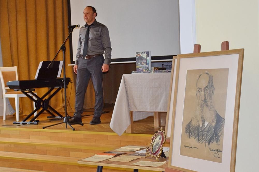 Könyvbemutató a Munkácsy Mihály Magyar Házban: Erdélyi Béla családi háza Munkácson
