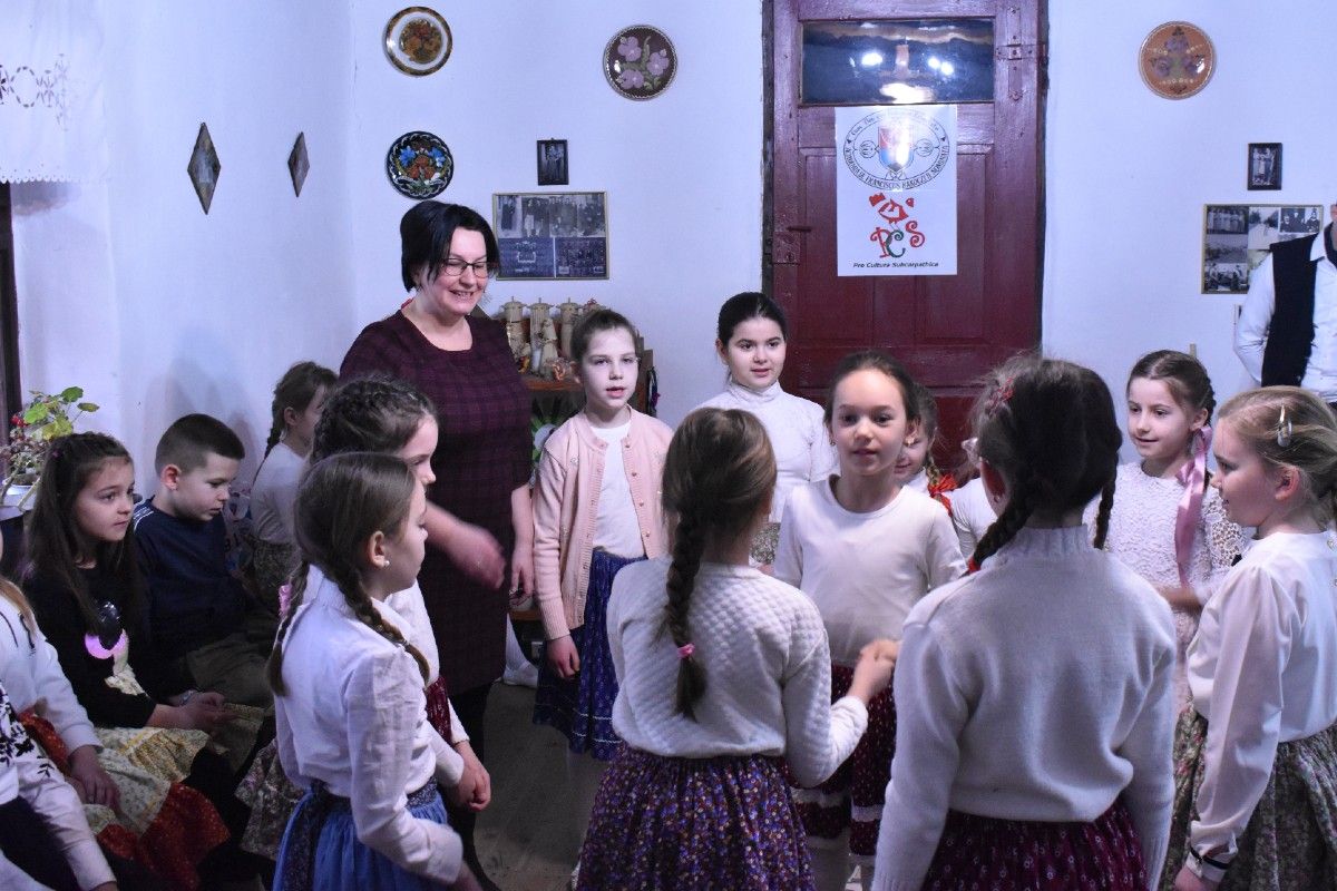 Farsangi foglalkozás a Nagyberegi Tájházban