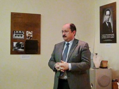 Márai Sándor a tornaljai Madárterem Galériában