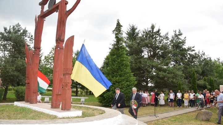 Ünnepség a Tiszacsomai Honfoglalási Emlékparkban – A honfoglaló ősök emlékezete