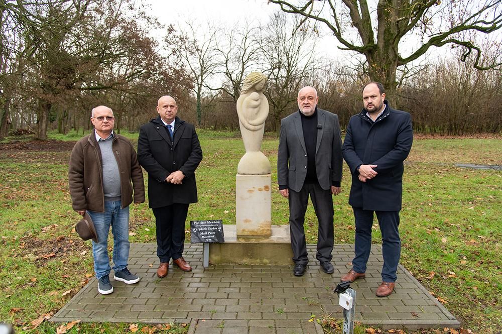 Újabb két állomással bővült a Kárpátok Szoborút – Kettős szoboravató Lónyán és Aranyosapátiban