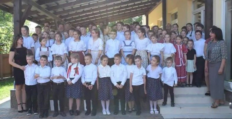 Tizenhetedszer rendezték meg a Viski Népzenei, Néptánc és Kézművestábort – A Süss fel naptól a folkkocsmáig