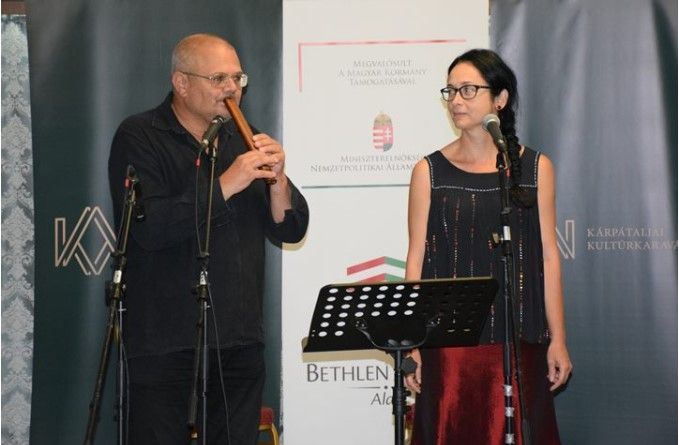 Zenés irodalmi est a Kárpátaljai Kultúrkaraván szervezésében – Vers és zene egymásra és szívekbe találása